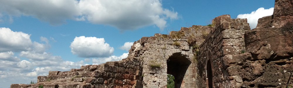 Burgen und Ruinen